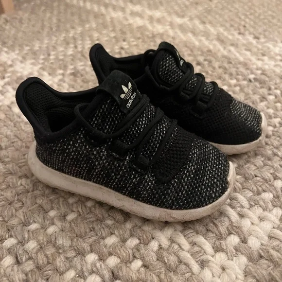 adidas gazelle silver green womens adidas tubular shadow infants BB8888